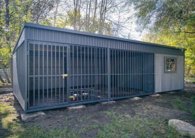 Kojec dla psa 4x3m ze schowkiem 2x3m zdj 1