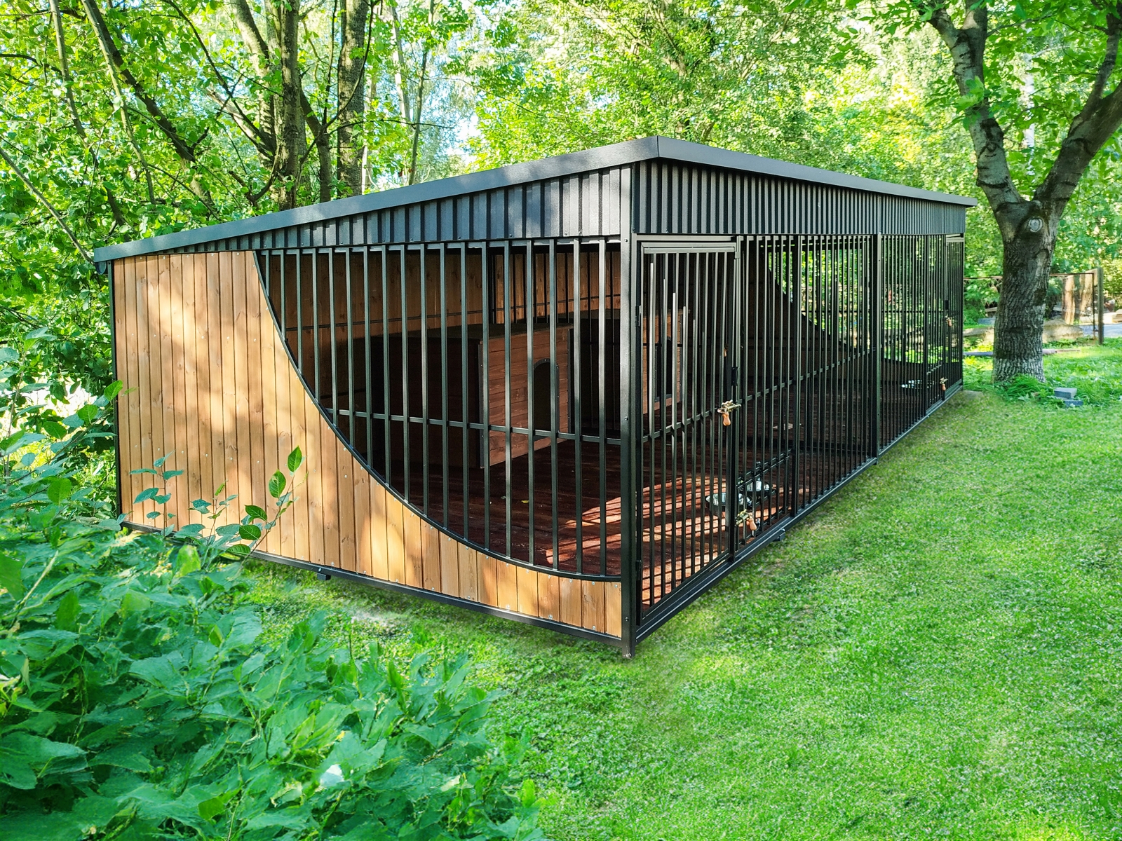 Kojec dla dwóch psów 6x3m z budami XL i ścianą działową TEAK 1